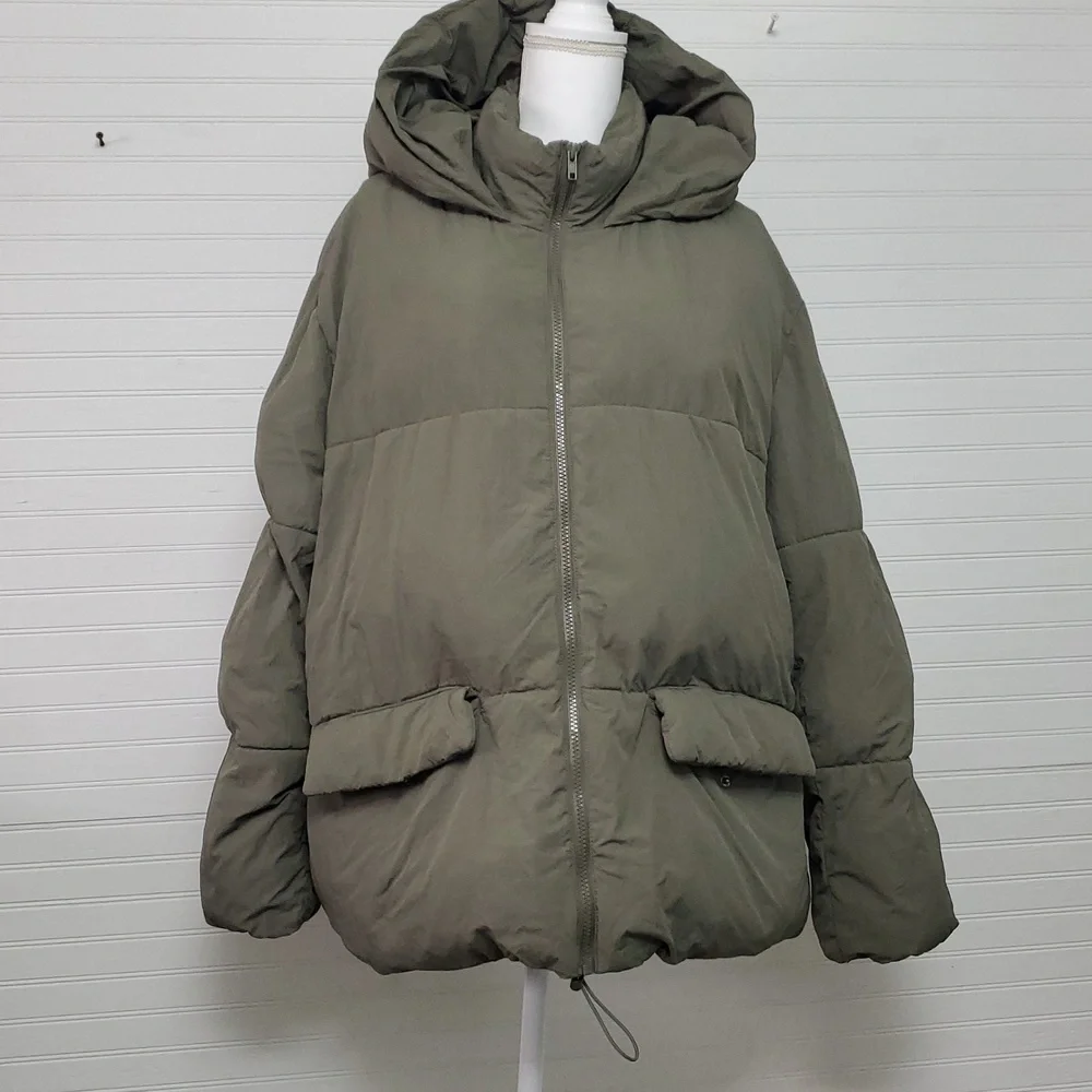 ASOS Design Olive Green Puffer Jacket. Medium.
